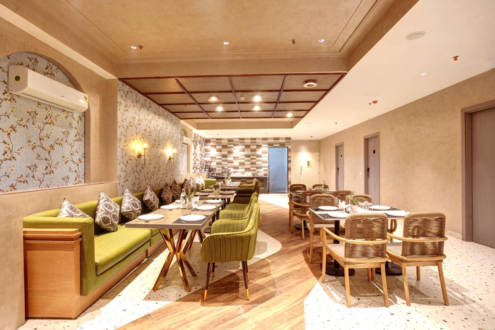 Hotel Iva Premium Delhi Airport With Airport Drop Nueva Delhi Exterior foto