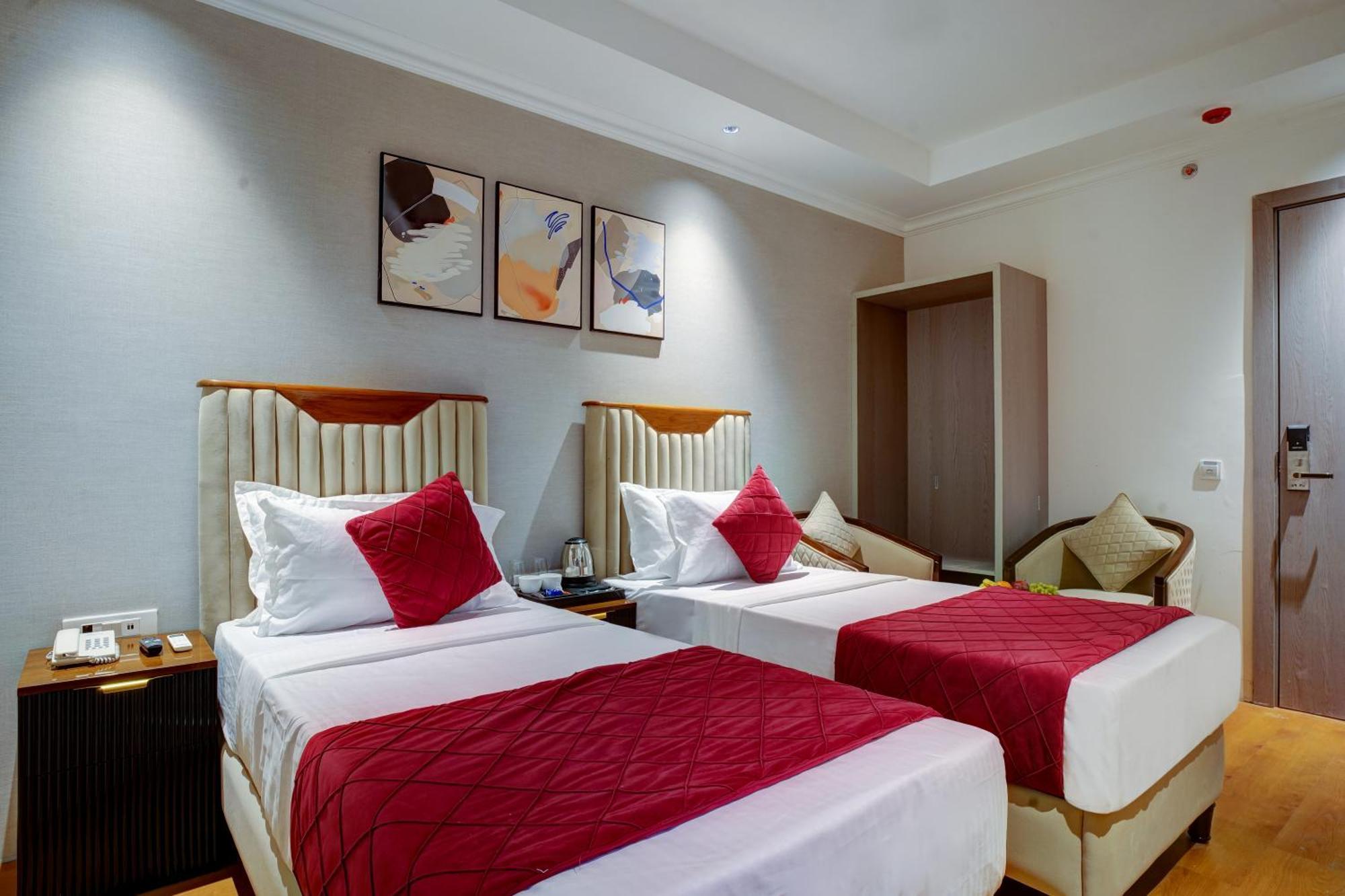 Hotel Iva Premium Delhi Airport With Airport Drop Nueva Delhi Exterior foto