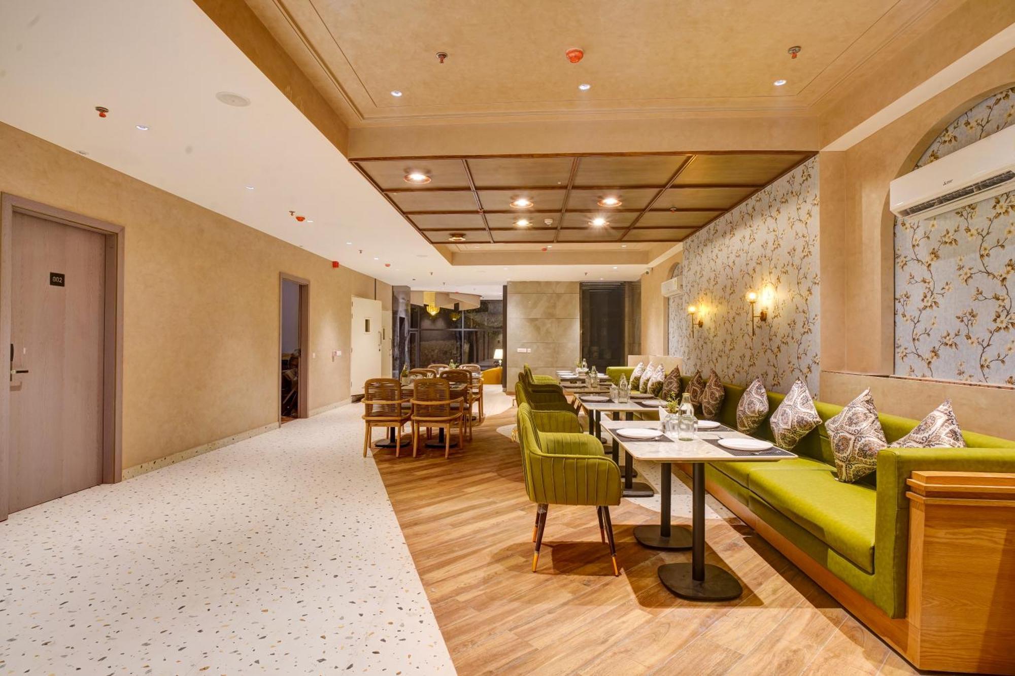 Hotel Iva Premium Delhi Airport With Airport Drop Nueva Delhi Exterior foto