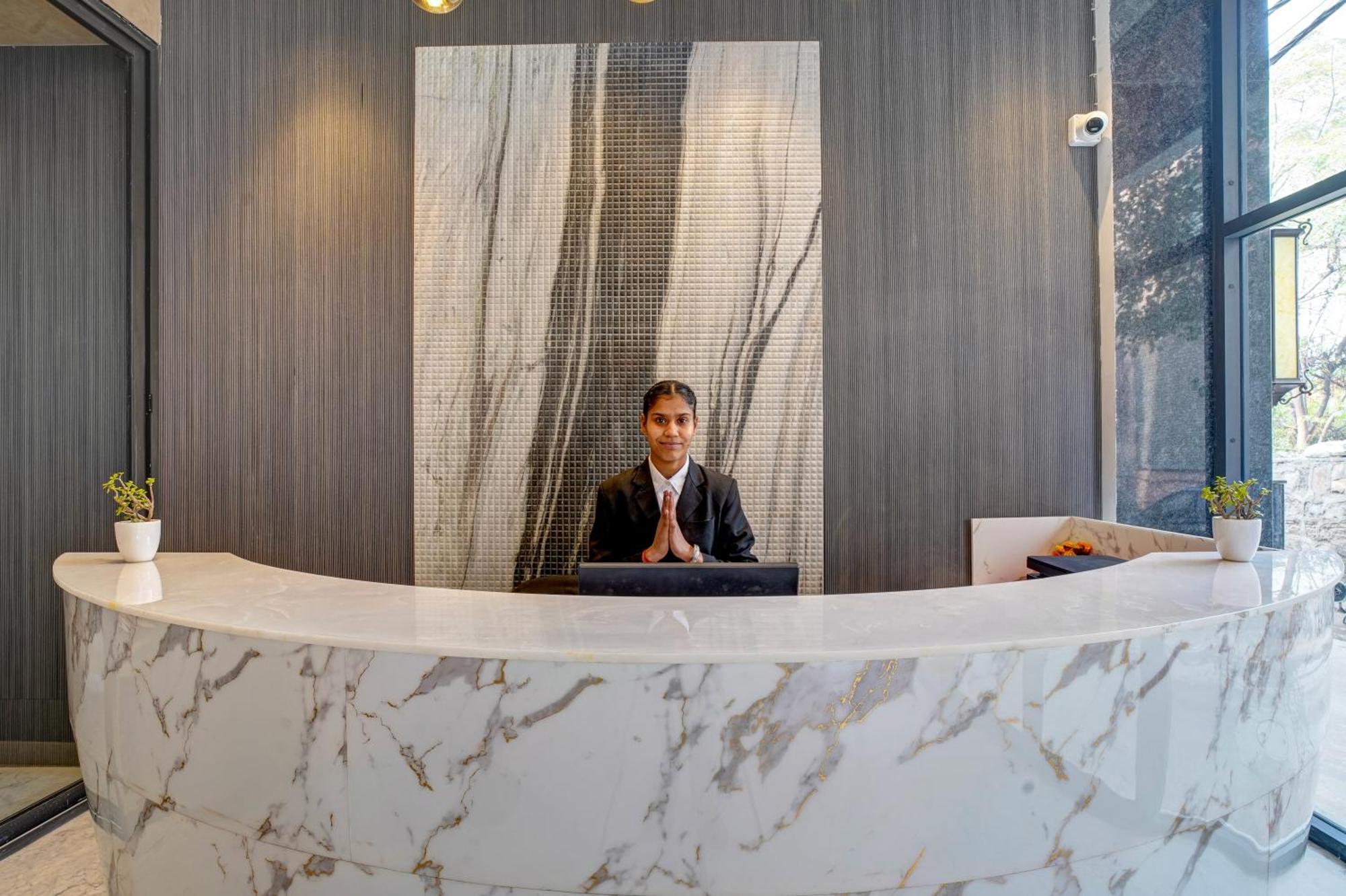 Hotel Iva Premium Delhi Airport With Airport Drop Nueva Delhi Exterior foto