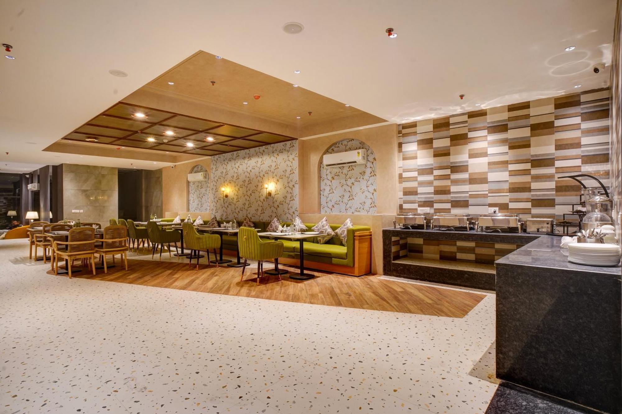 Hotel Iva Premium Delhi Airport With Airport Drop Nueva Delhi Exterior foto